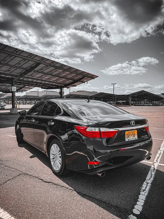2013 Lexus ES 6th Gen - Image 6 of 20