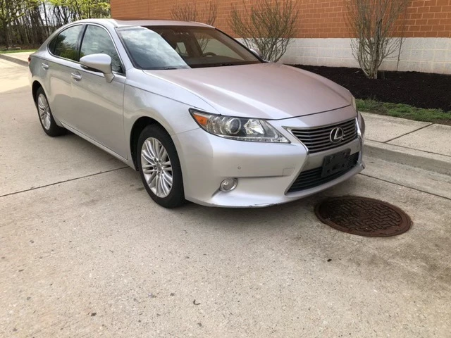 2013 Lexus ES 6th Gen - Image 3 of 17