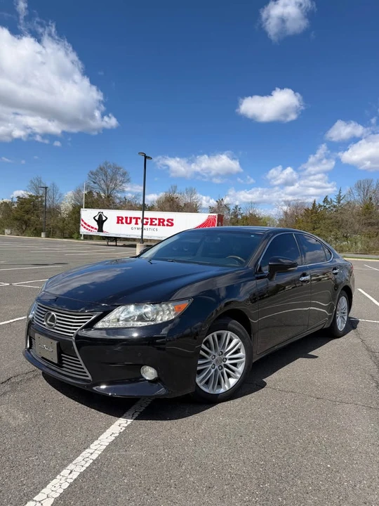 2013 Lexus ES 6th Gen - Image 20 of 20