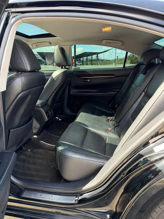 2013 Lexus ES 6th Gen - Image 12 of 20
