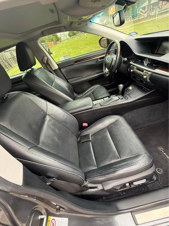 2013 Lexus ES 6th Gen - Image 12 of 13