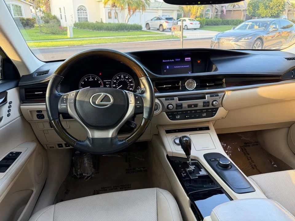 2013 Lexus ES 6th Gen - Image 3 of 18