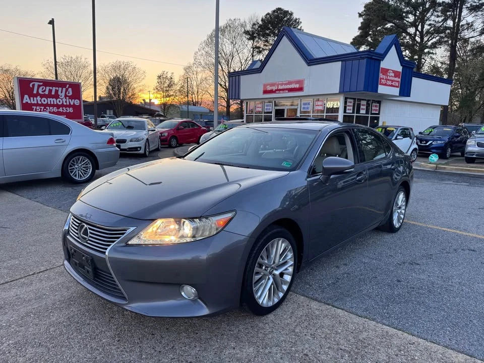 2013 Lexus ES 6th Gen - Image 6 of 20