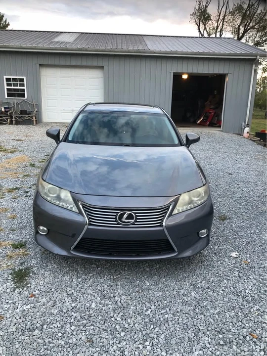 2013 Lexus ES 6th Gen - Image 4 of 7