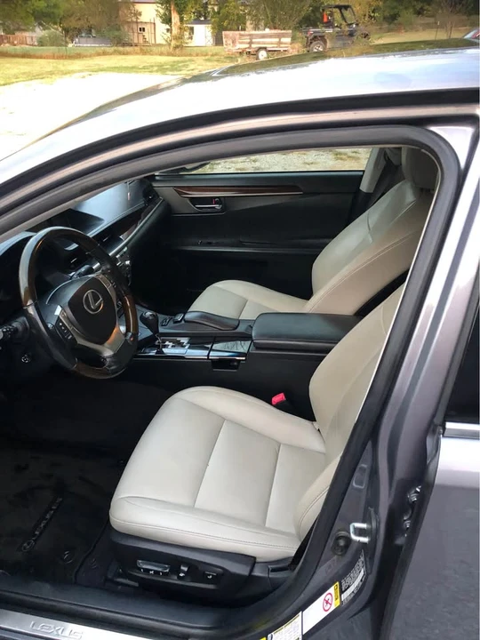 2013 Lexus ES 6th Gen - Image 6 of 7