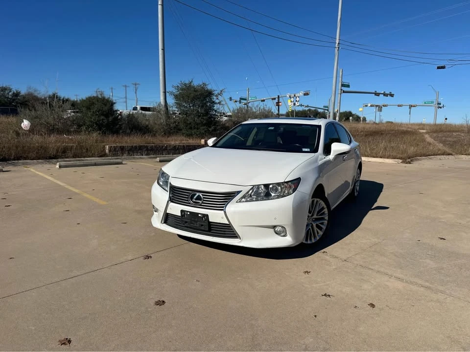 2013 Lexus ES 6th Gen - Image 14 of 15
