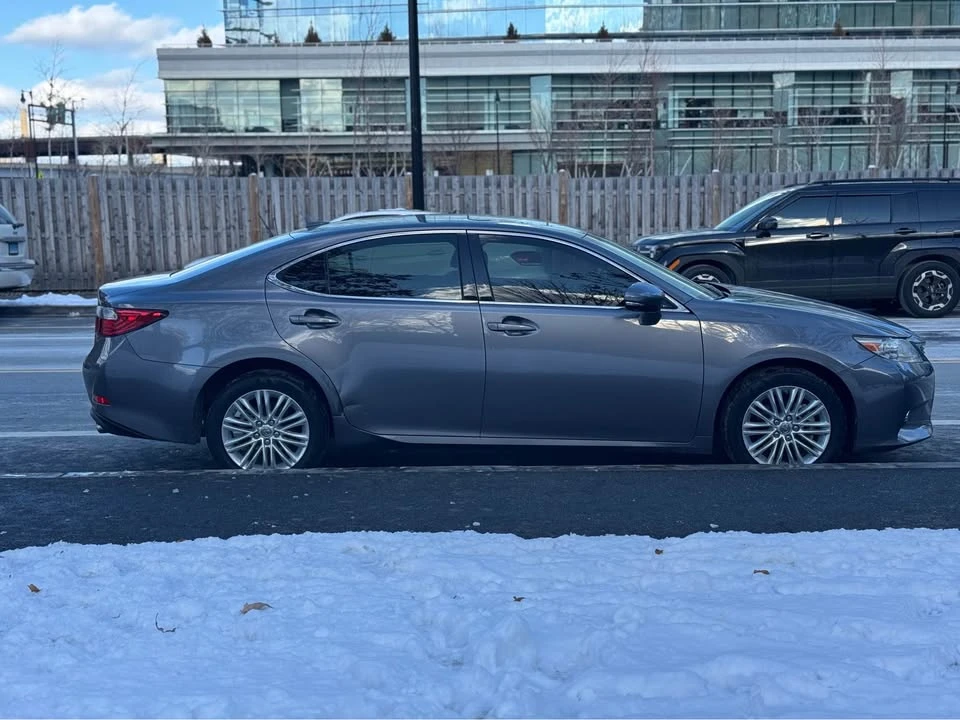 2013 Lexus ES 6th Gen - Image 6 of 18