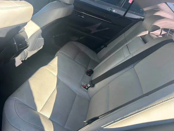 2013 Lexus ES 6th Gen - Image 5 of 5