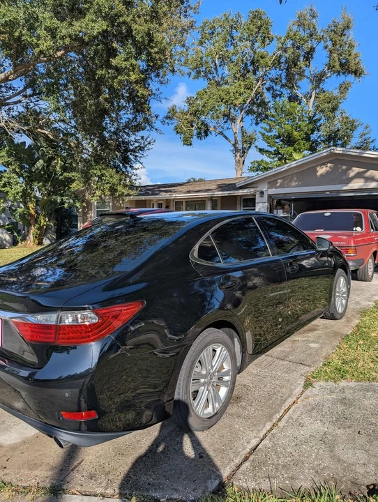 2013 Lexus ES 6th Gen - Image 3 of 20