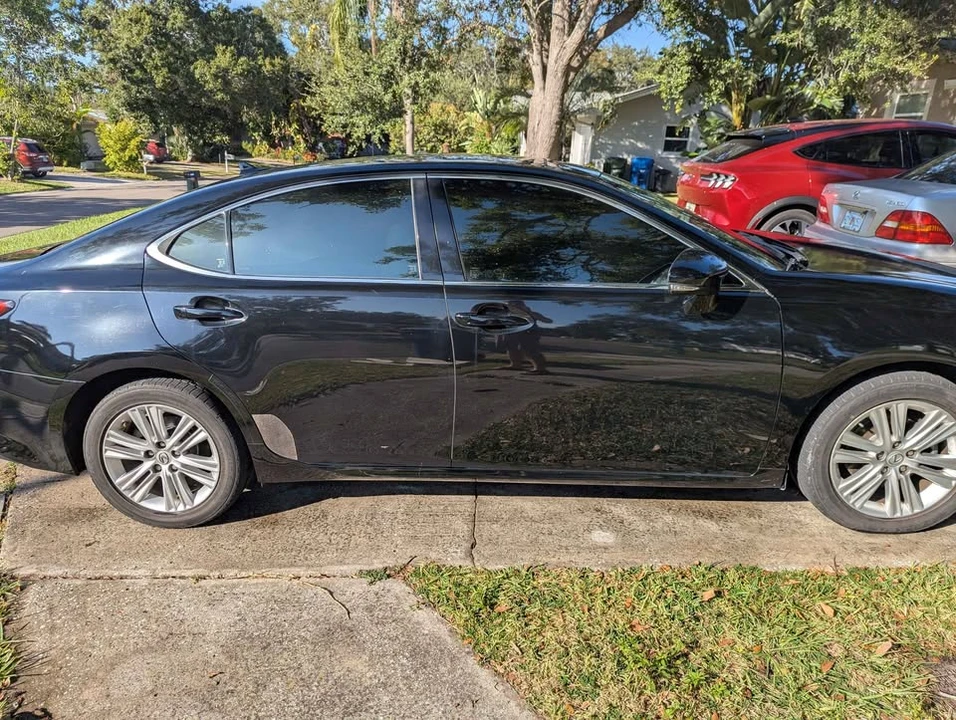 2013 Lexus ES 6th Gen - Image 5 of 20
