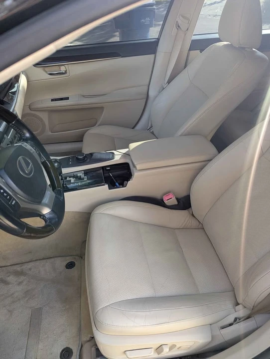 2013 Lexus ES 6th Gen - Image 8 of 20
