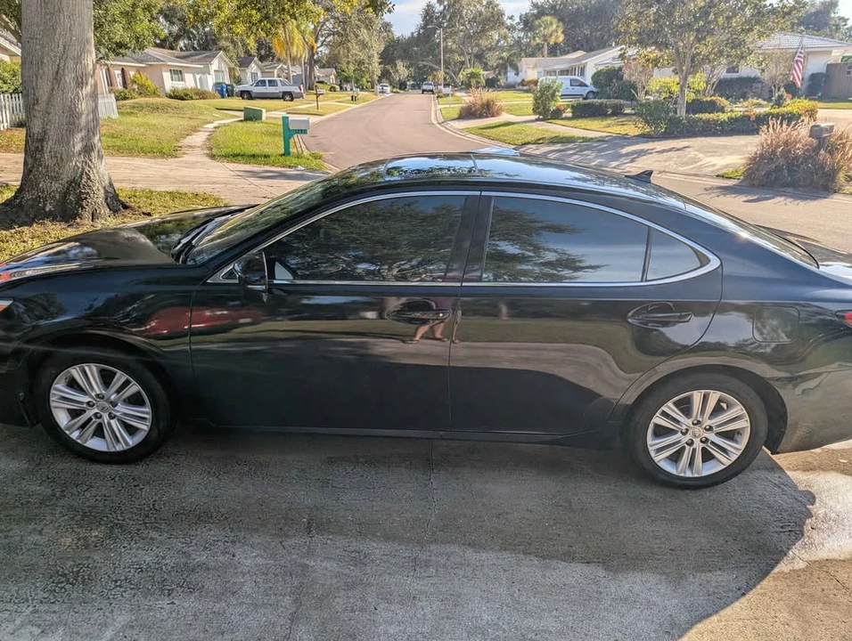2013 Lexus ES 6th Gen - Image 6 of 20