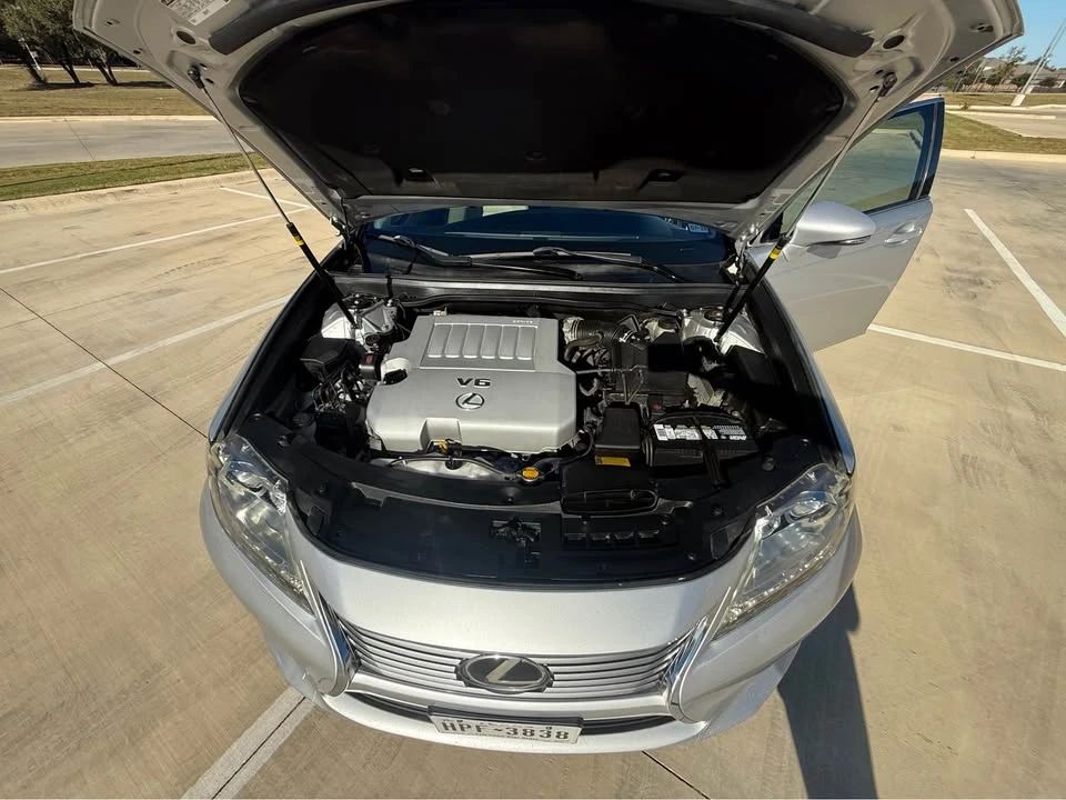 2013 Lexus ES 6th Gen - Image 8 of 9