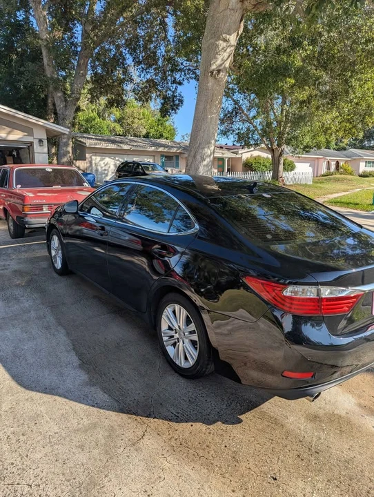 2013 Lexus ES 6th Gen - Image 4 of 20