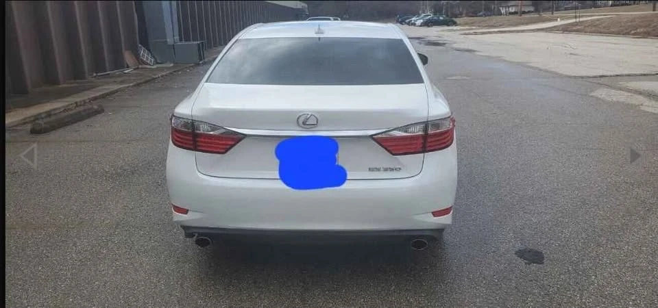 2013 Lexus ES 6th Gen - Image 6 of 18
