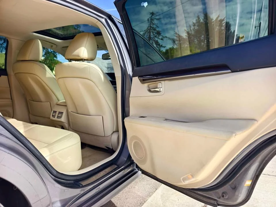 2013 Lexus ES 6th Gen - Image 16 of 20