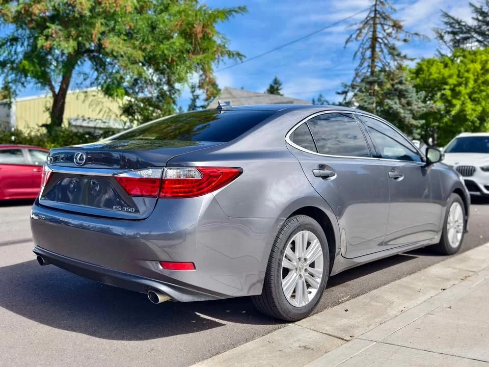 2013 Lexus ES 6th Gen - Image 5 of 20
