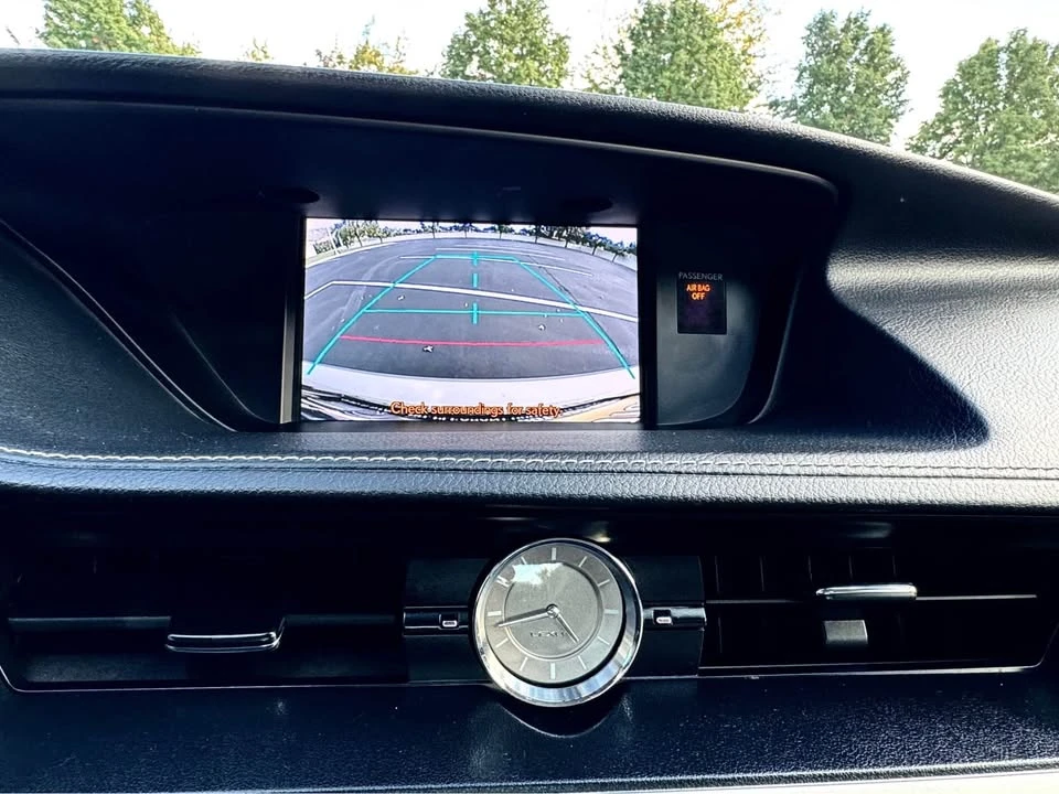 2013 Lexus ES 6th Gen - Image 14 of 16