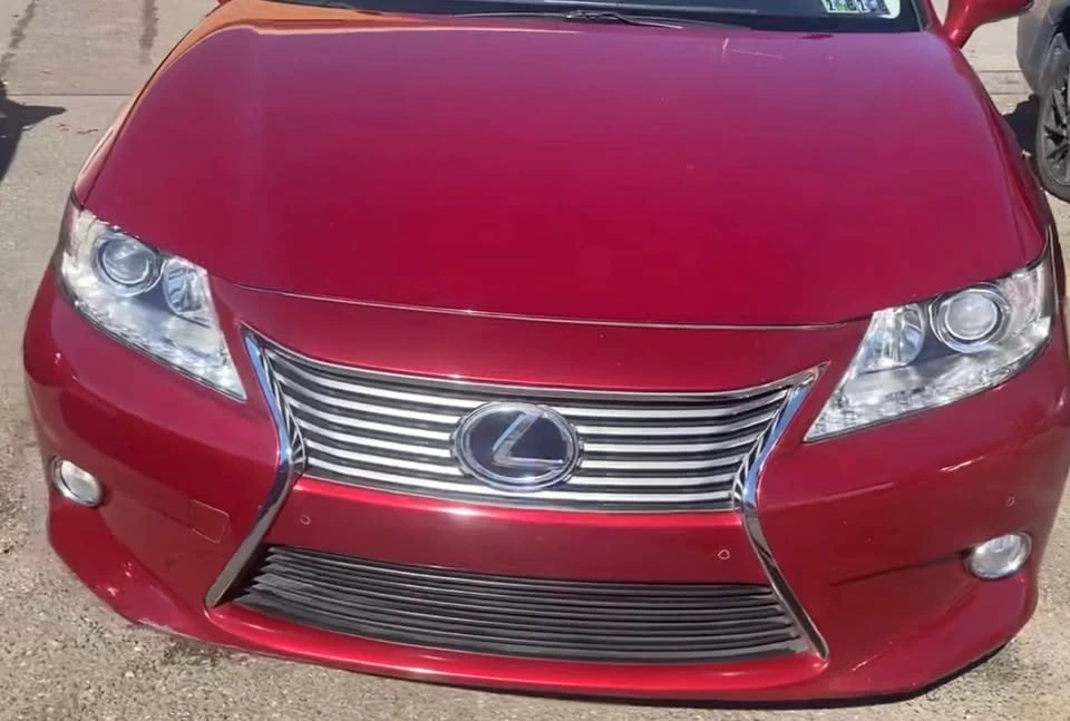 2013 Lexus ES 6th Gen - Image 2 of 9