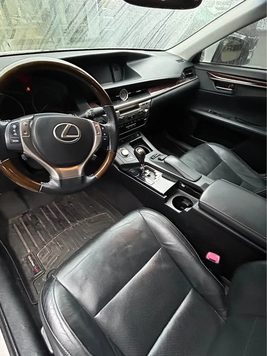 2013 Lexus ES 6th Gen - Image 3 of 3