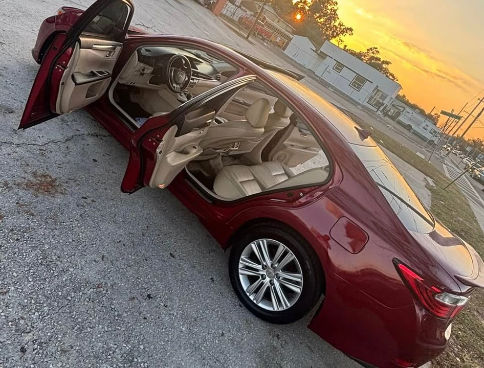 2013 Lexus ES 6th Gen - Image 3 of 5
