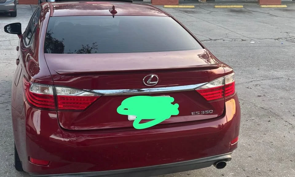 2013 Lexus ES 6th Gen - Image 4 of 5