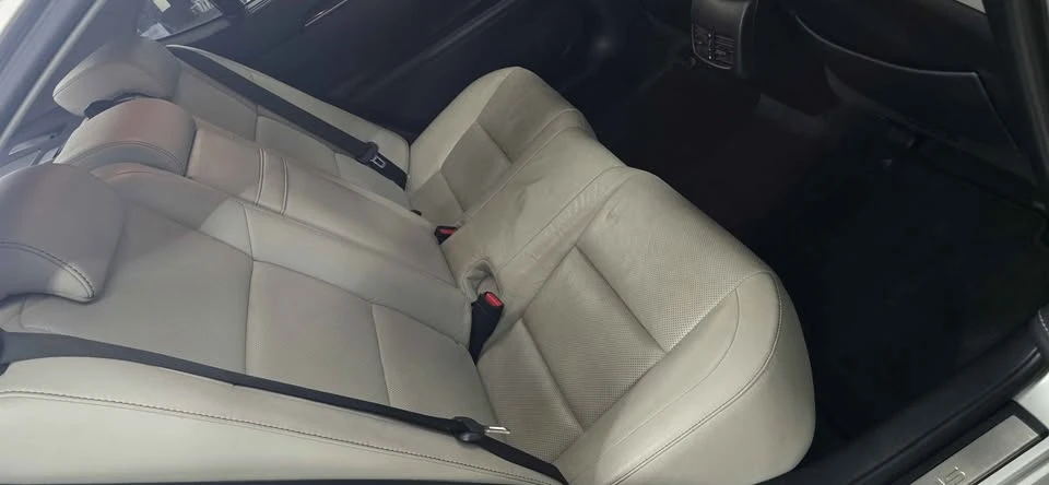 2013 Lexus ES 6th Gen - Image 14 of 17