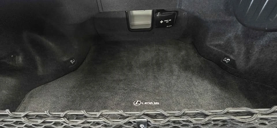 2013 Lexus ES 6th Gen - Image 5 of 17