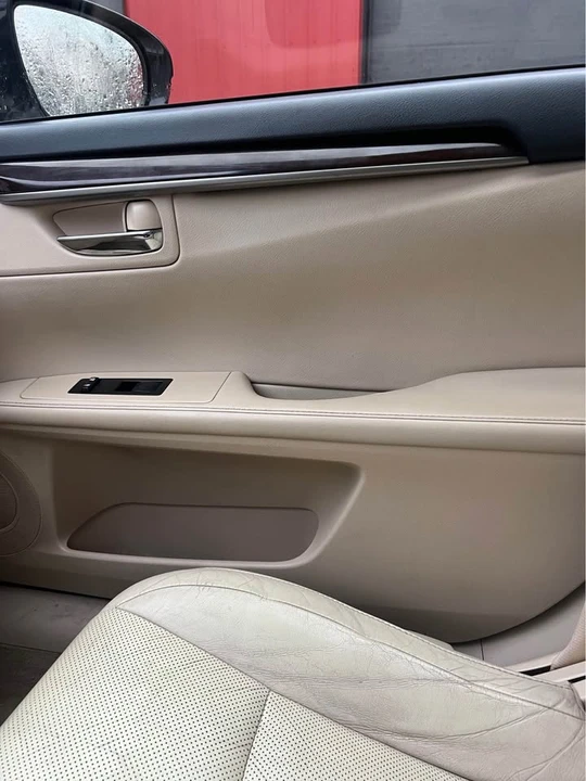 2013 Lexus ES 6th Gen - Image 19 of 20