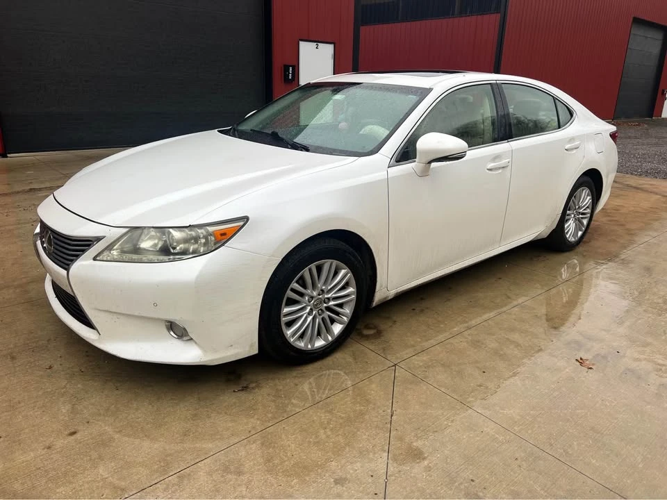 2013 Lexus ES 6th Gen - Image 7 of 20