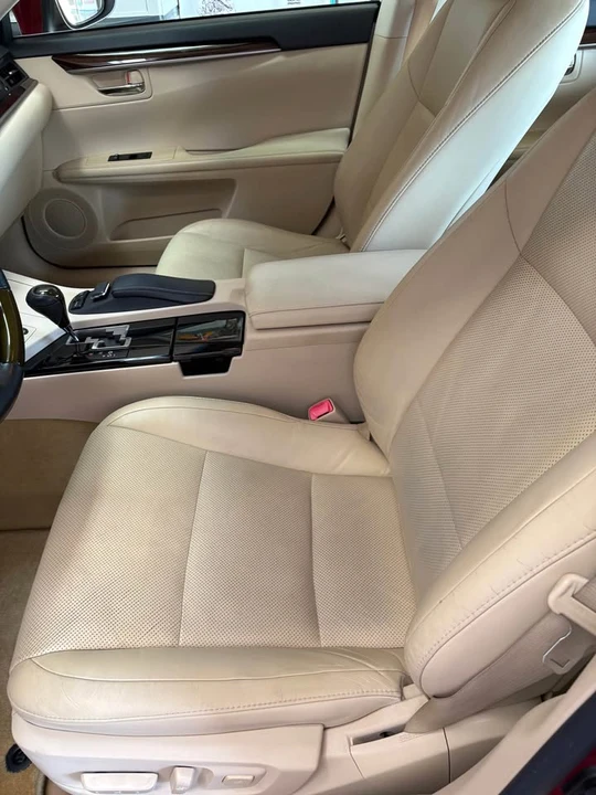 2013 Lexus ES 6th Gen - Image 14 of 18
