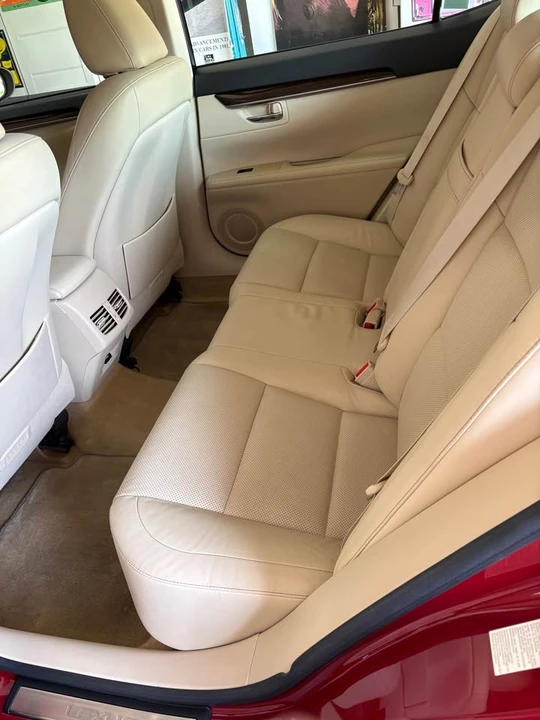 2013 Lexus ES 6th Gen - Image 17 of 18