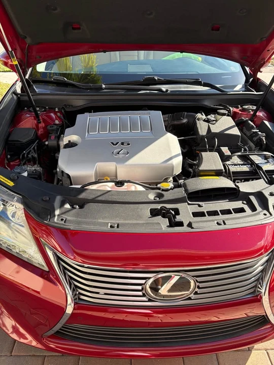 2013 Lexus ES 6th Gen - Image 6 of 18