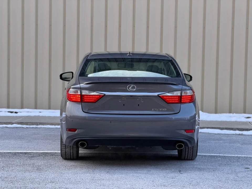 2013 Lexus ES 6th Gen - Image 7 of 16