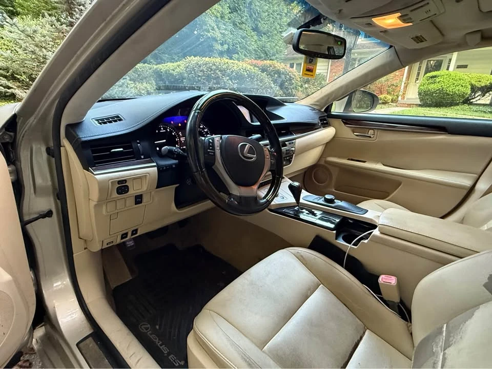 2013 Lexus ES 6th Gen - Image 9 of 9