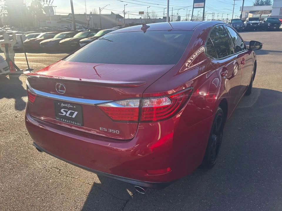 2013 Lexus ES 6th Gen - Image 5 of 13