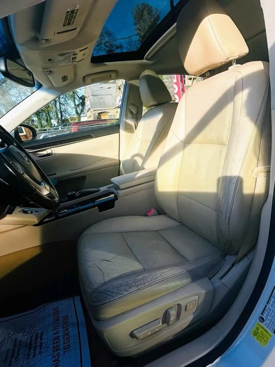 2013 Lexus ES 6th Gen - Image 16 of 16