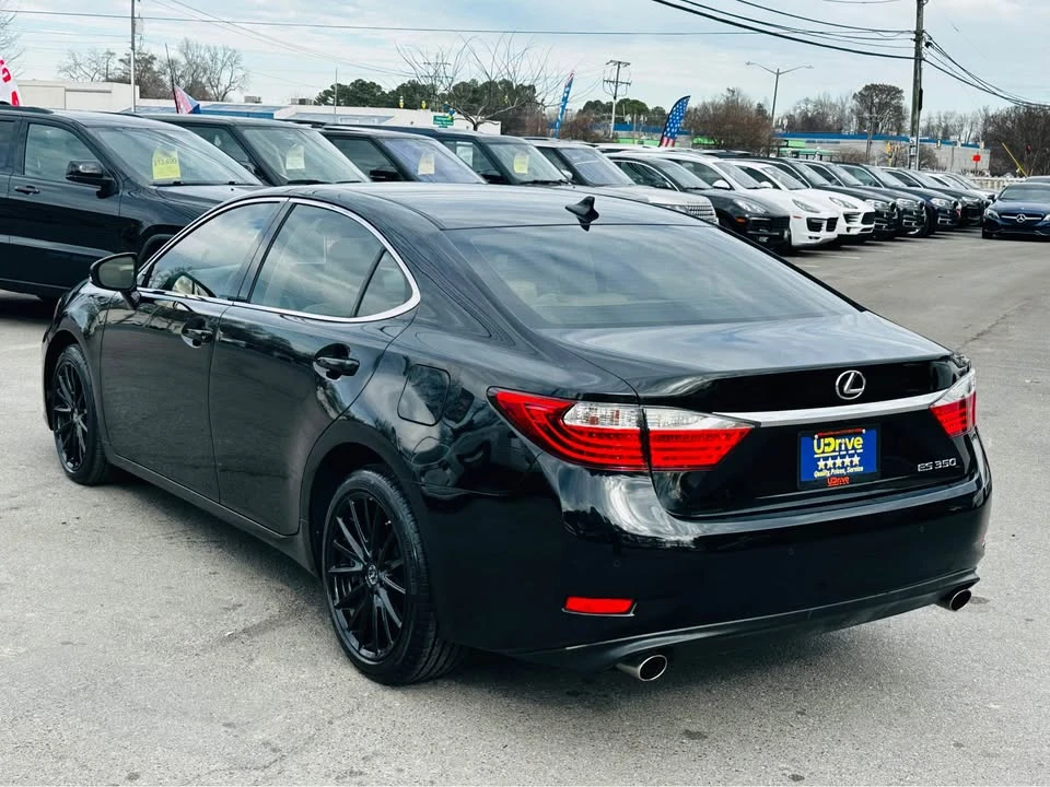 2013 Lexus ES 6th Gen - Image 5 of 20