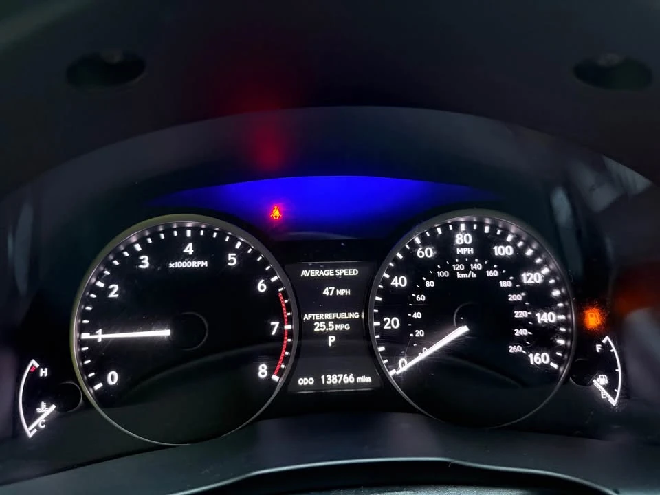 2013 Lexus ES 6th Gen - Image 8 of 9