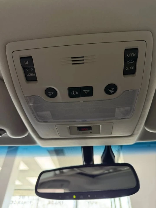 2013 Lexus ES 6th Gen - Image 15 of 16