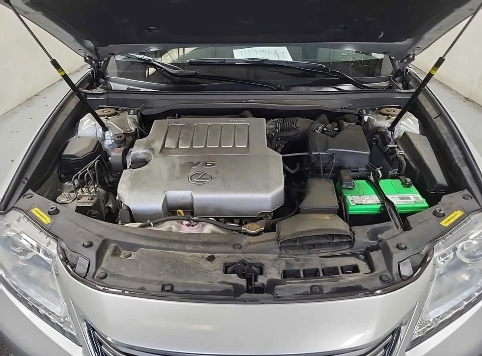 2013 Lexus ES 6th Gen - Image 13 of 15