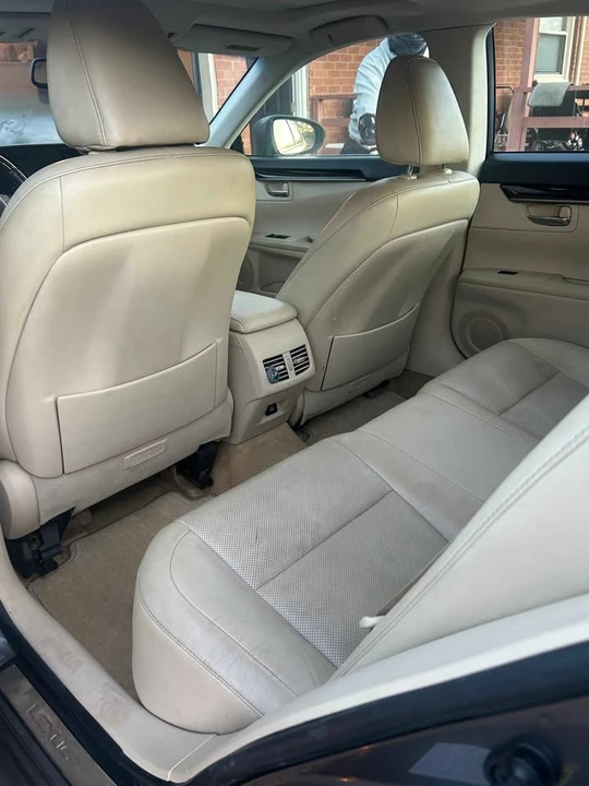 2013 Lexus ES 6th Gen - Image 7 of 9