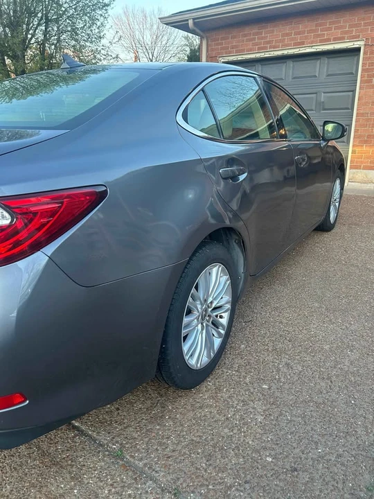 2013 Lexus ES 6th Gen - Image 3 of 9