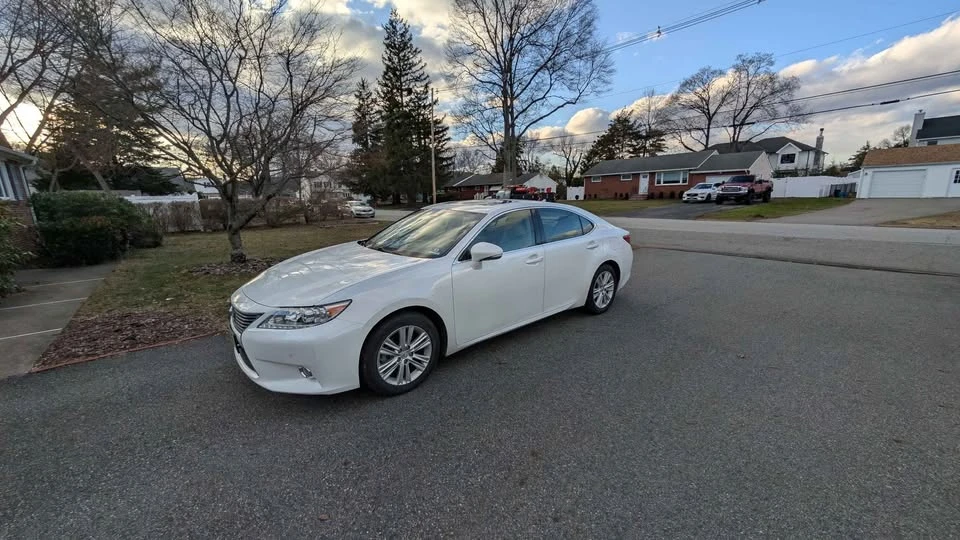 2013 Lexus ES 6th Gen - Image 9 of 9