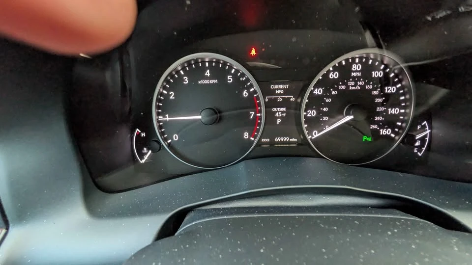 2013 Lexus ES 6th Gen - Image 7 of 9