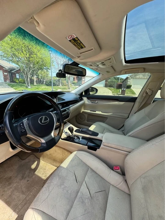 2013 Lexus ES 6th Gen - Image 11 of 19