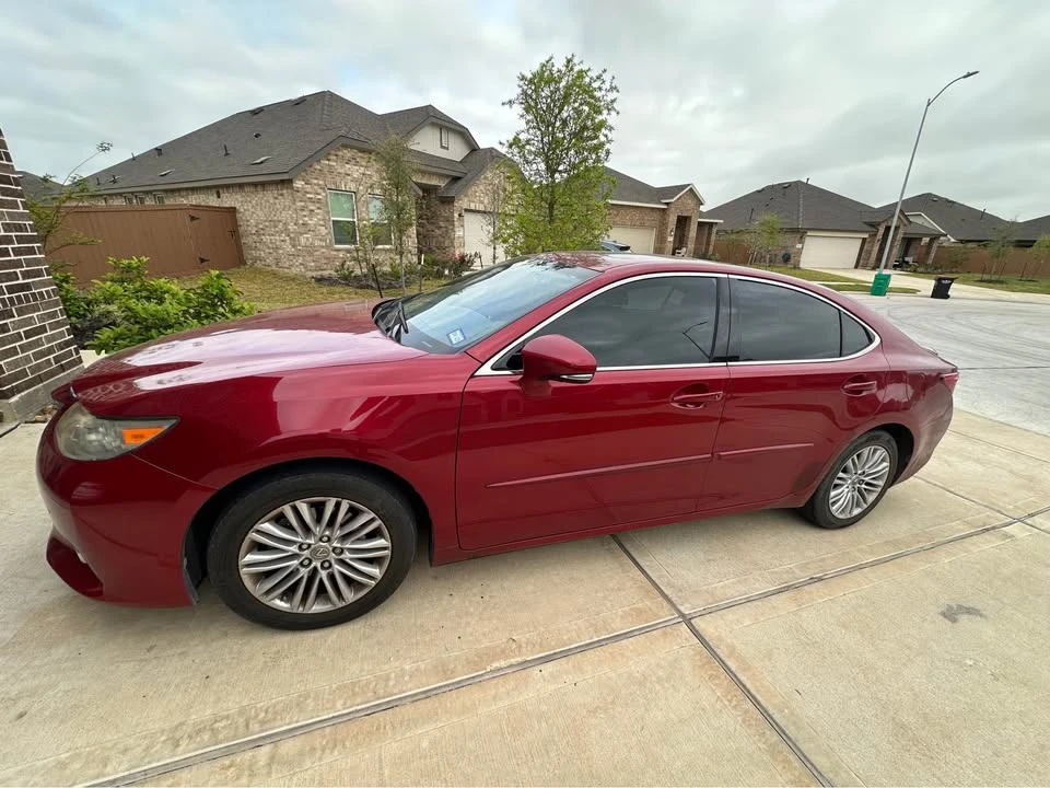 2013 Lexus ES 6th Gen - Image 10 of 11