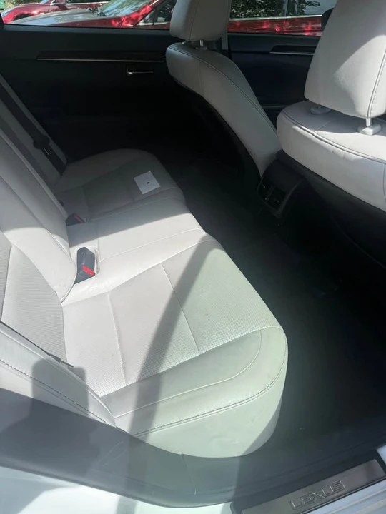 2013 Lexus ES 6th Gen - Image 8 of 9