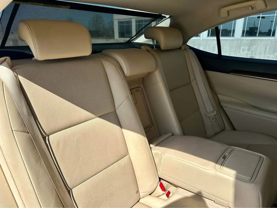 2013 Lexus ES 6th Gen - Image 10 of 14