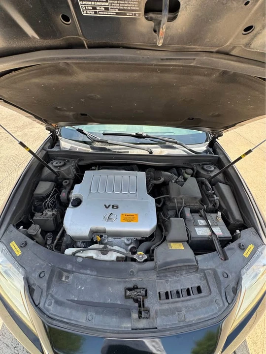 2013 Lexus ES 6th Gen - Image 18 of 19